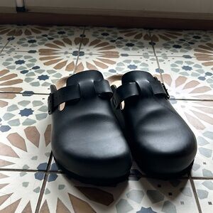 Cushionaire clogs